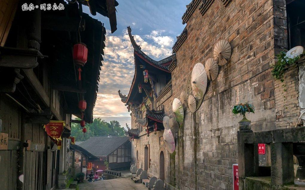 国网平舆县供电公司:主动出击查隐患 护航群众过春节