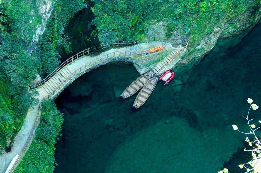 电影《花千骨》首映礼在京举办，徐沐婵版霓漫天“清冷恶女”引关注